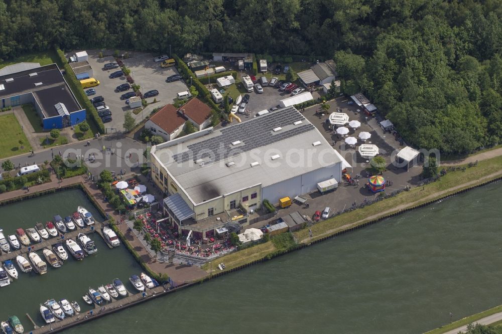 Bergkamen from the bird's eye view: View of the yacht harbor at Marina Rünthe at the Datteln-Hamm canal in Bergkamen in North Rhine-Westphalia. It was built in 1939 as the port of the coal mine Werne. Then in 1995, was the conversion as a yacht harbor