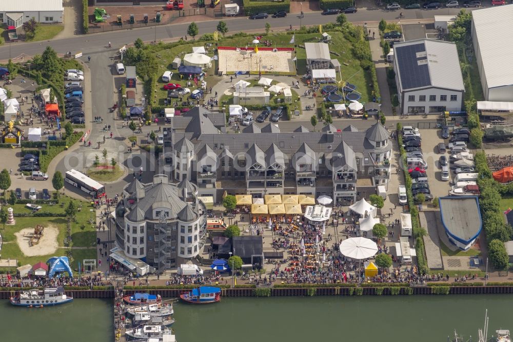 Aerial image Bergkamen - View of the yacht harbor at Marina Rünthe at the Datteln-Hamm canal in Bergkamen in North Rhine-Westphalia. It was built in 1939 as the port of the coal mine Werne. Then in 1995, was the conversion as a yacht harbor