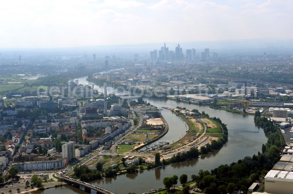 Offenbach from the bird's eye view: View of harbour island in Offenbach am Main in the state Hesse