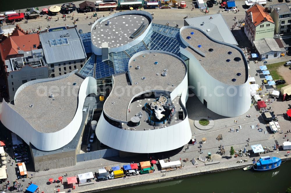 Aerial photograph Stralsund - Harbor island by Ozeaneum Oceanographic Museum in Stralsund in Mecklenburg - Western Pomerania