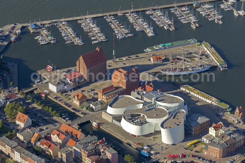 Aerial image Stralsund - Harbor island by Ozeaneum Oceanographic Museum in Stralsund in Mecklenburg - Western Pomerania