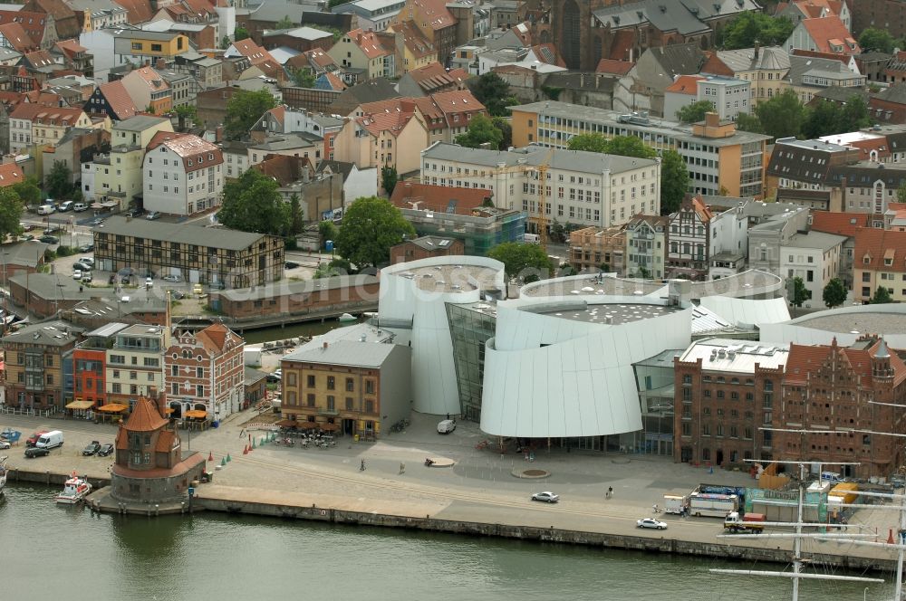 Aerial photograph Stralsund - Harbor island by Ozeaneum Oceanographic Museum in Stralsund in Mecklenburg - Western Pomerania