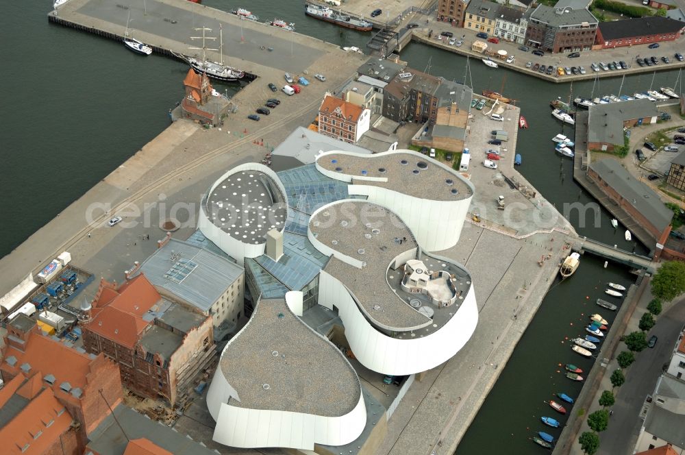 Aerial image Stralsund - Harbor island by Ozeaneum Oceanographic Museum in Stralsund in Mecklenburg - Western Pomerania