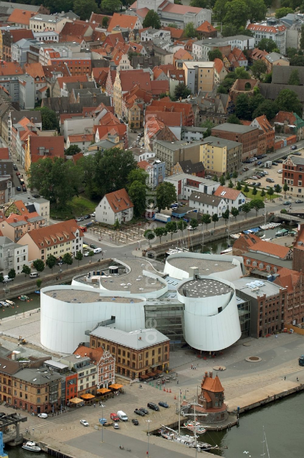 Aerial image Stralsund - Harbor island by Ozeaneum Oceanographic Museum in Stralsund in Mecklenburg - Western Pomerania