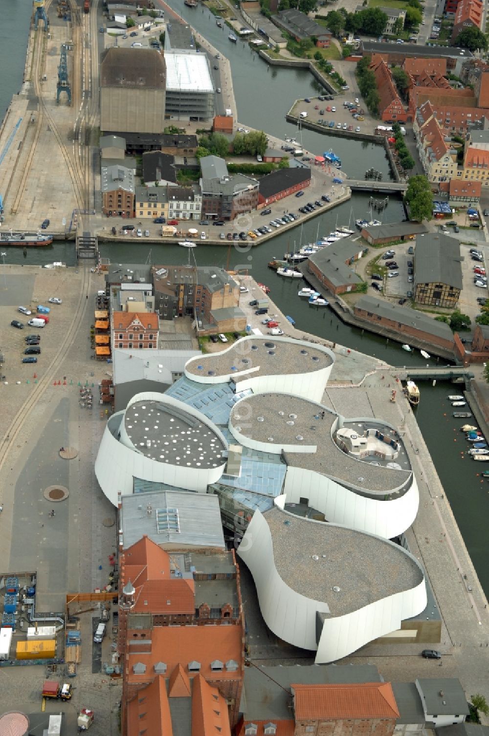 Aerial image Stralsund - Harbor island by Ozeaneum Oceanographic Museum in Stralsund in Mecklenburg - Western Pomerania