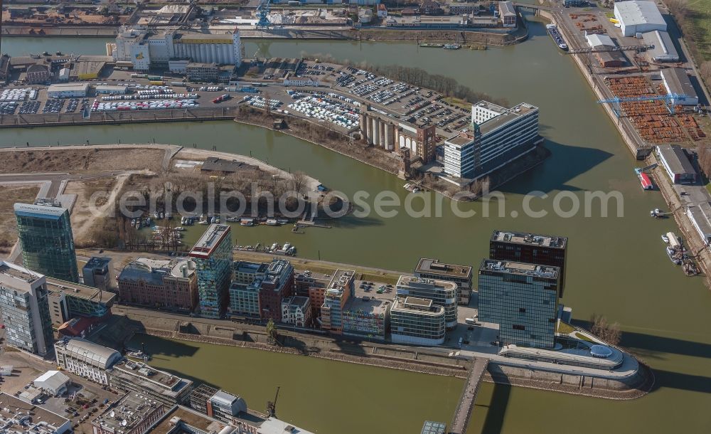 Aerial image Düsseldorf - View of the in the Hafenspitze in Düsseldorf in the state North Rhine-Westphalia. At the top of the Hafenspitze is the Hyatt-Hotel