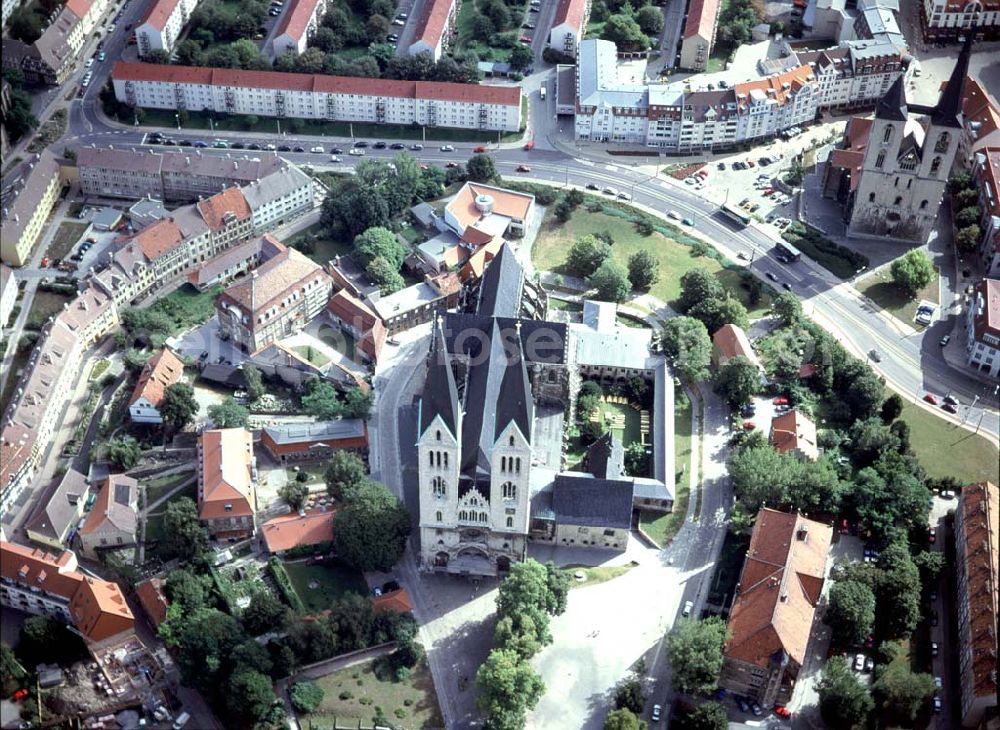 Aerial image Halberstadt - Halberstädter Dom im Stadtzentrum.