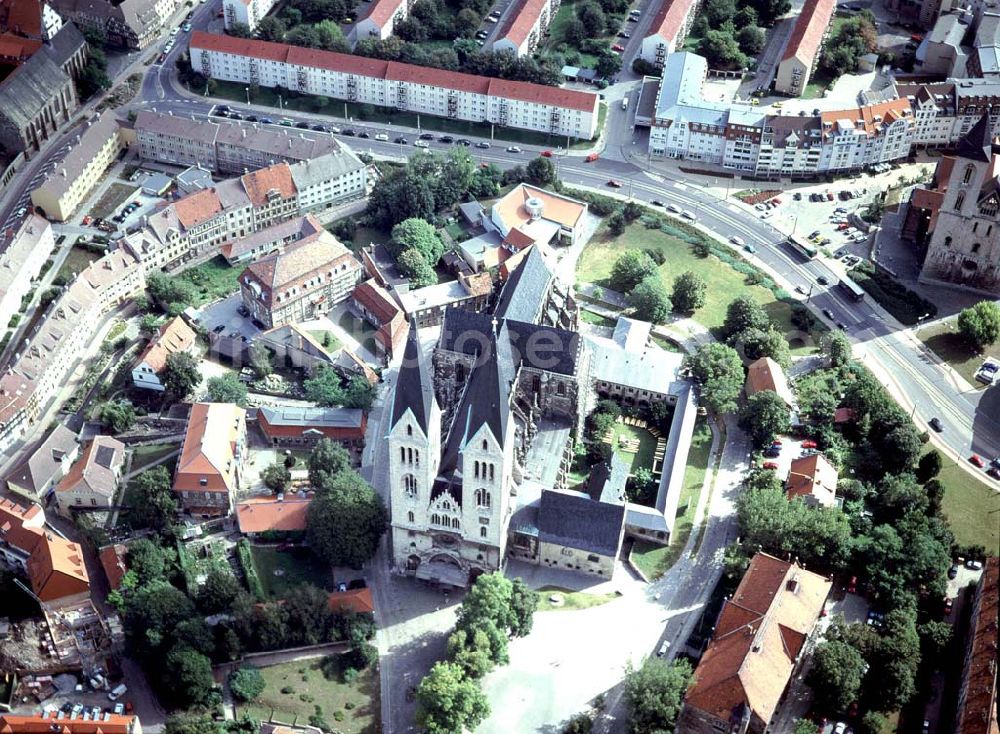 Halberstadt from above - Halberstädter Dom im Stadtzentrum.