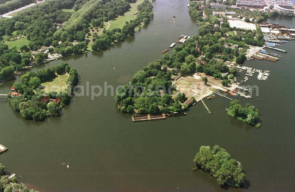 Aerial photograph Berlin - Friedrichshain - Halbinsel Alt-Stralau.