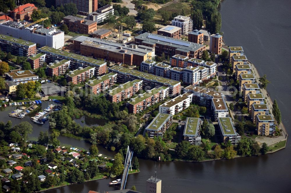 Aerial photograph Berlin OT Köpenick - View of the peninsula Krusenick in the district of Koepnick in Berlin