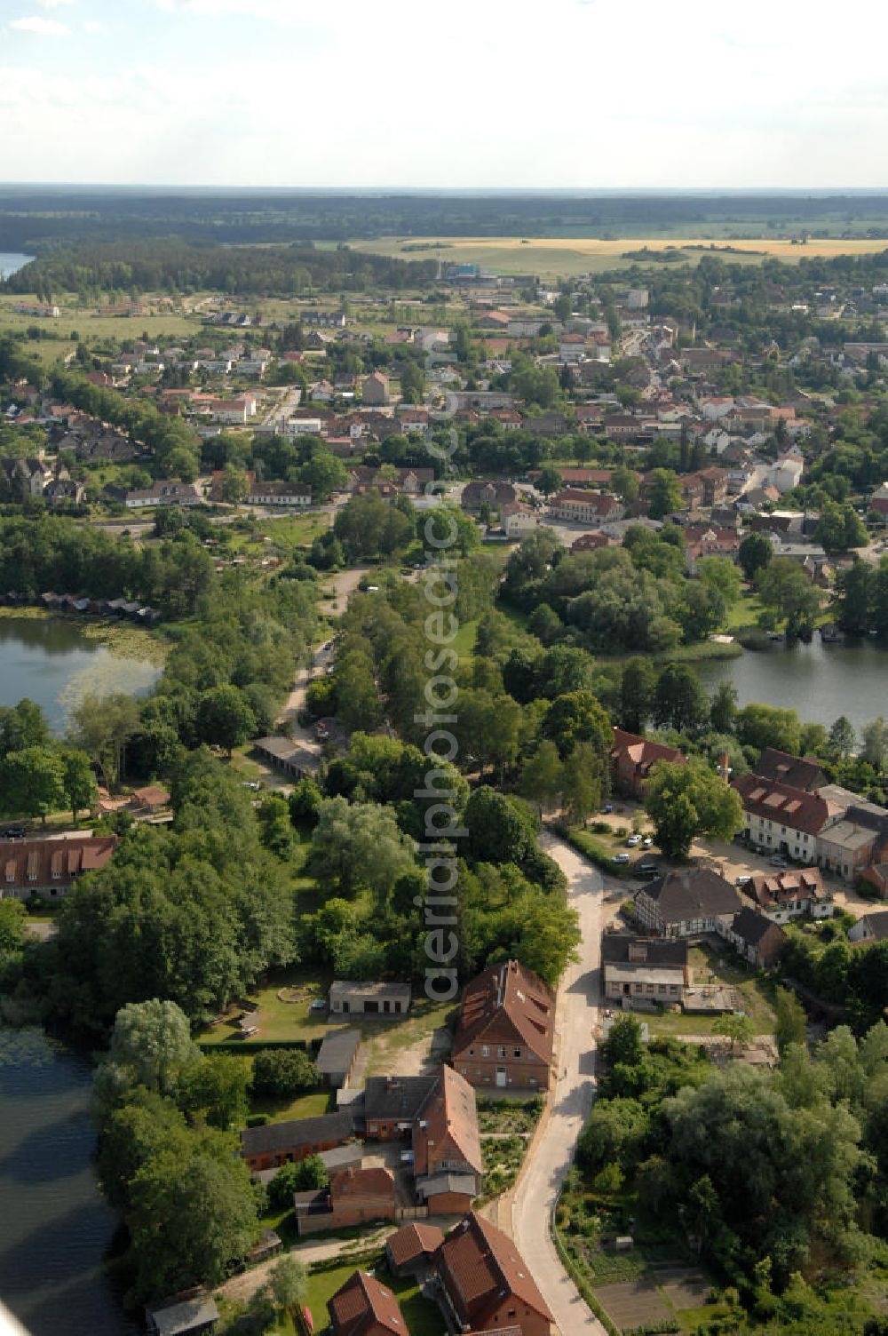 Aerial photograph Feldberg - Blick auf die Halbinsel Amtswerder im Haussee in Feldberg in Feldberg - Mecklenburg-Vorpommern MV. View of the peninsula Amtswerder in the lake Haussee in Feldberg - Mecklenburg-Western Pomerania.