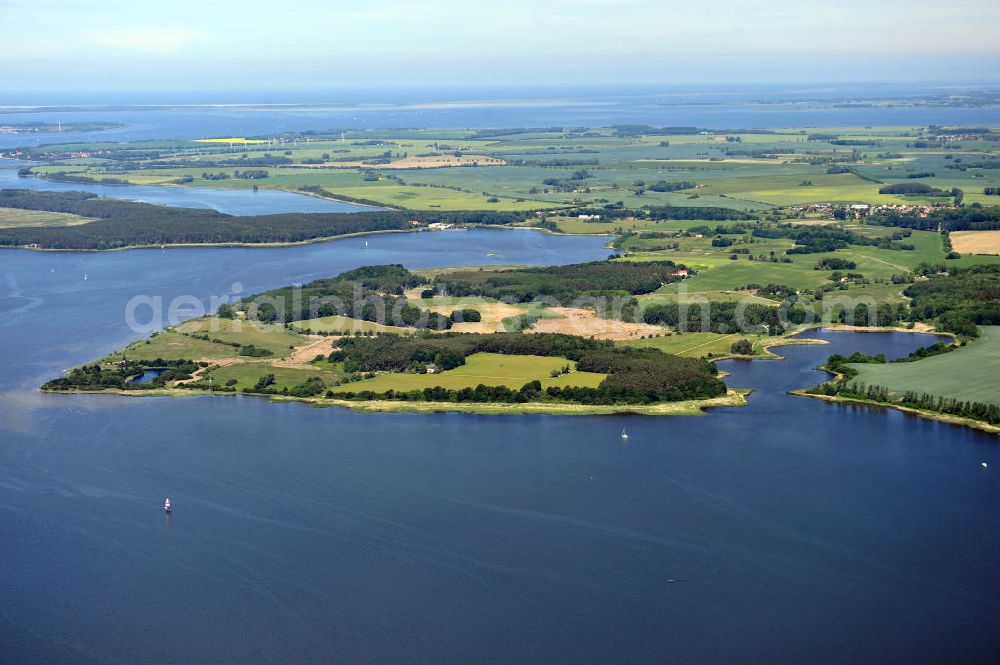 Gustow - Prosnitz from the bird's eye view: Halbinsel Prosnitz der Insel Rügen im Meeresarm Strelasund in Mecklenburg-Vorpommern. Paninsula Prosnitz of the Rugia island in the estuary Strelasund in Mecklenburg-Western Pomerania.