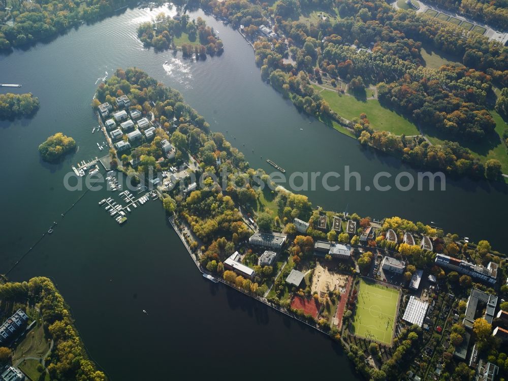 Berlin Friedrichshain from above - Stralau peninsula on the Spree course and Rummelsburger Bay in Berlin - Friedrichshain