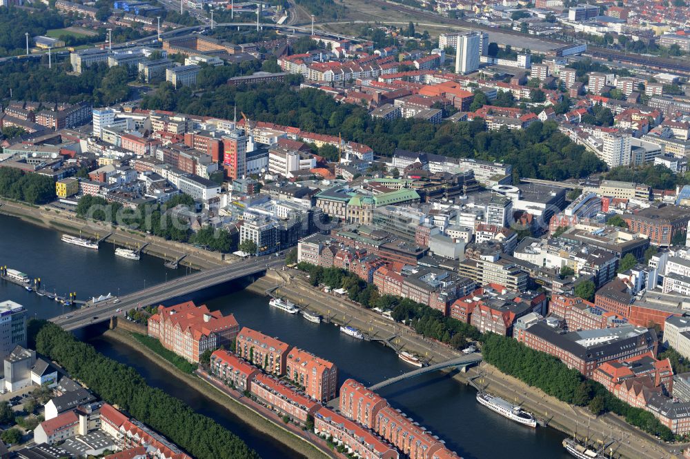 Bremen from the bird's eye view: Teerhof Peninsula between the rivers Weser and Kleine Weser in front of the historic town centre of Bremen in Germany. The Museum of Modern Art Weserbug is located in the North of the isle