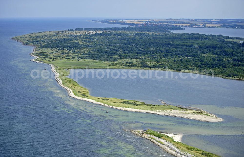 Rerik from the bird's eye view: Blick auf die Halbinsel Wustrow. Die 10 Quadratkilometer große Halbinsel befindet sich westlich von Rerik in der Mecklenburger Bucht. View of the peninsula Wustrow. The 10-square-kilometer peninsula is located west of Rerik in the Mecklenburg Bay.