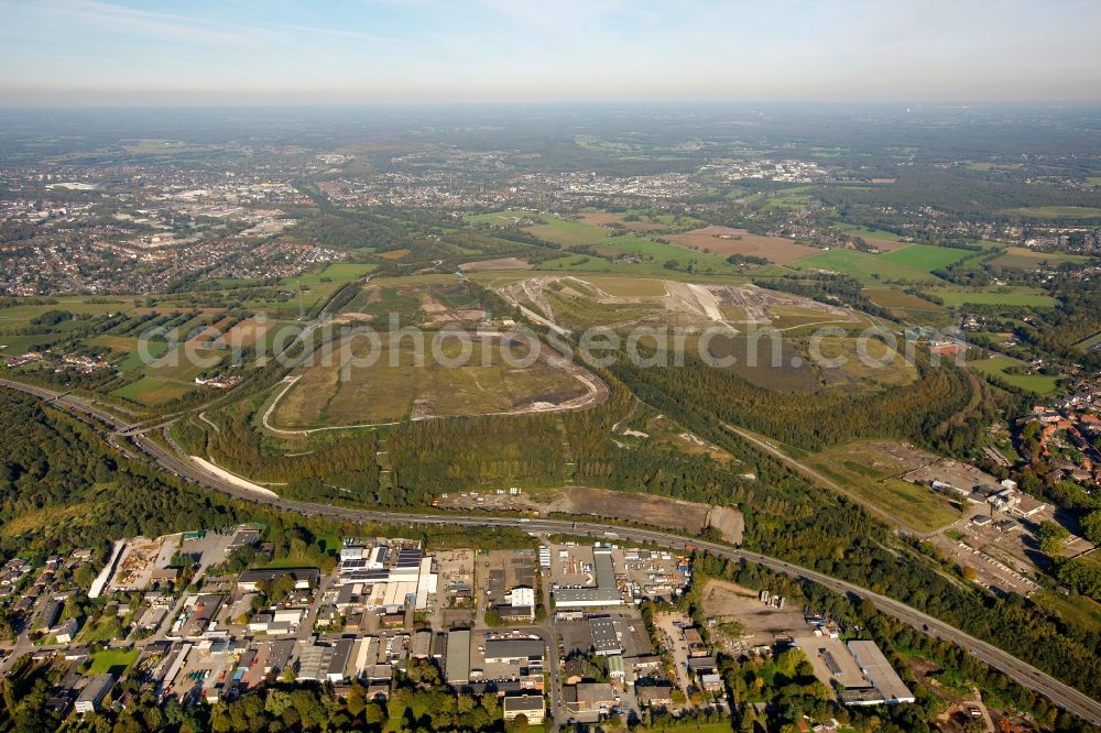 Dinslaken from the bird's eye view: View of the heap Wehofen-East in Dinslaken in the state North Rhine-Westphalia