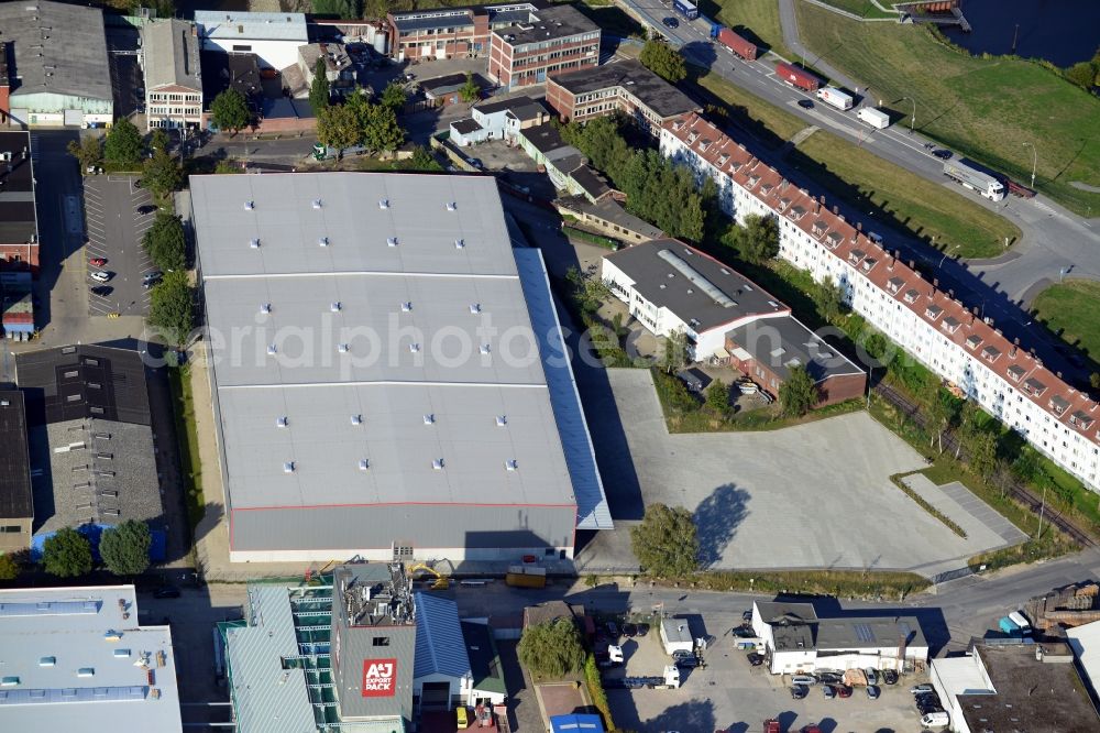 Hamburg from the bird's eye view: New build warehouse between the road Witternstrasse and road Am alten Schlachthof in Hamburg-Mitte / Wilhelmsburg. A project of the Hamburg Port Authority HPA