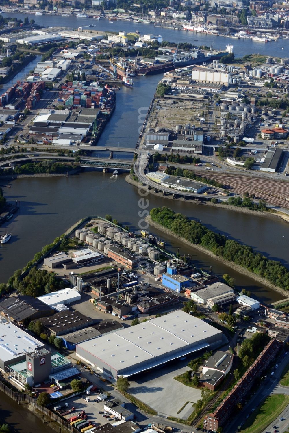 Aerial photograph Hamburg - New build warehouse between the road Witternstrasse and road Am alten Schlachthof in Hamburg-Mitte / Wilhelmsburg. A project of the Hamburg Port Authority HPA