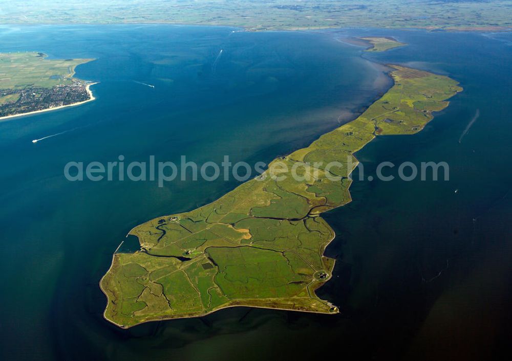 Langeneß from the bird's eye view: Langeneß is a municipality in the district of Nordfriesland in Schleswig-Holstein