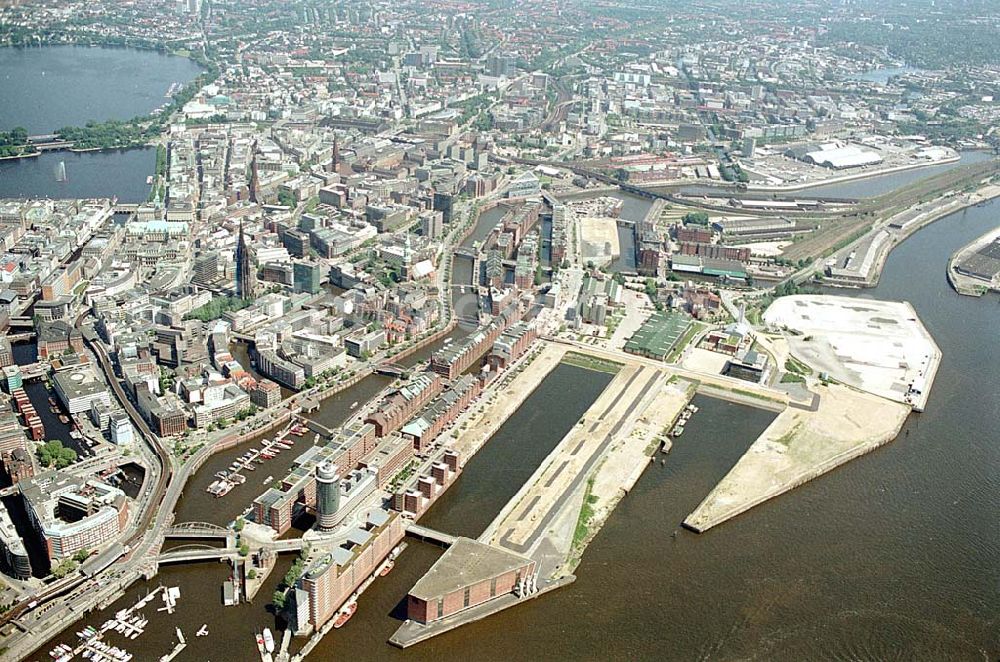 Hamburg from the bird's eye view: HAMBURG, Neubau der Hamburger Hafencity an Alster und ELbe durch die Hafen City Hamburg GmbH, Am Sandkai 1 in 20457 Hamburg, VITERRA AG, ECE GmbH, Datum: 30.05.2003