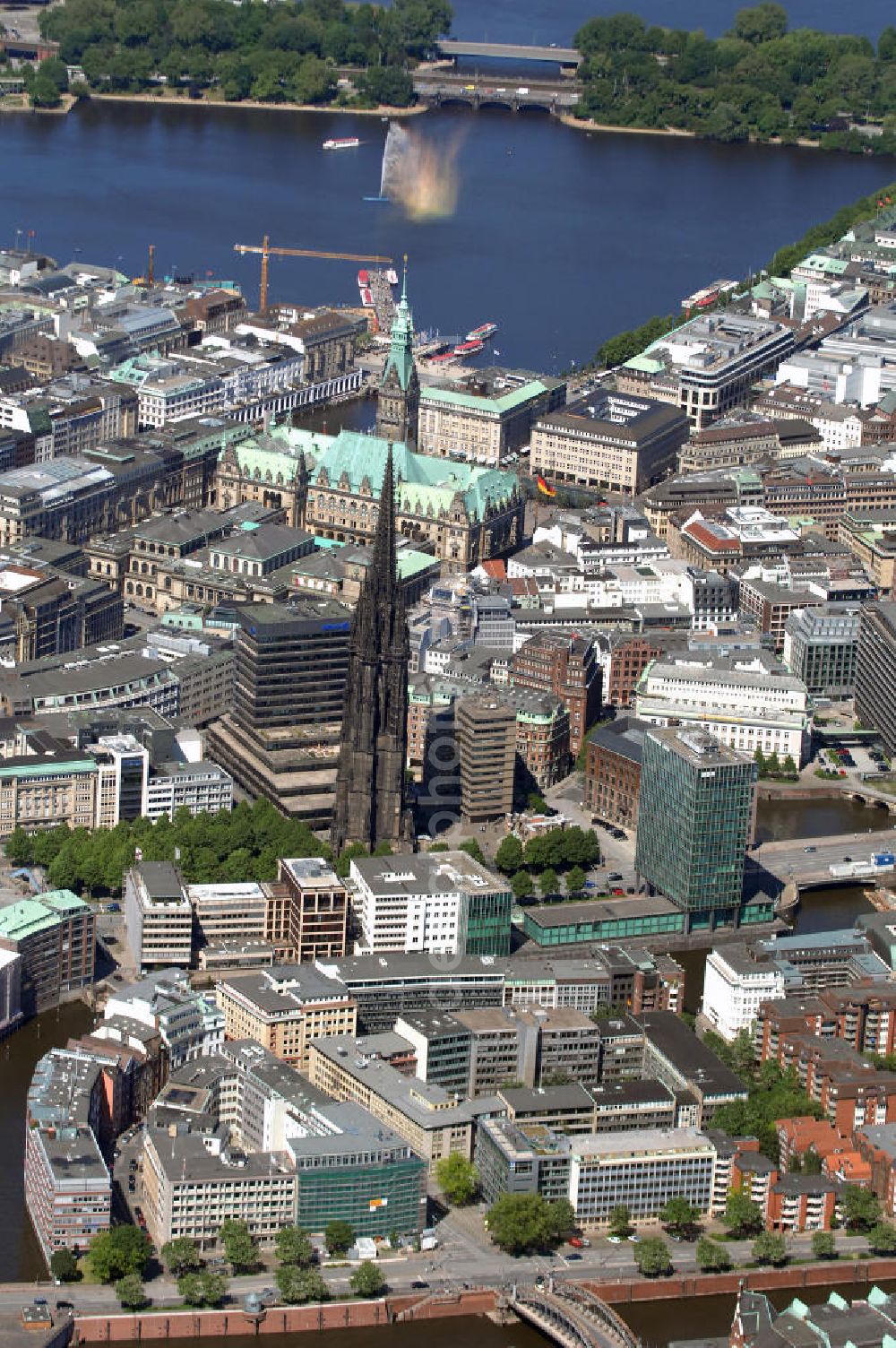 Hamburg from above - Blick auf die Hamburger Altstadt an der Binnenalster mit dem Rathaus und der alten Hauptkirche St. Nikolai.