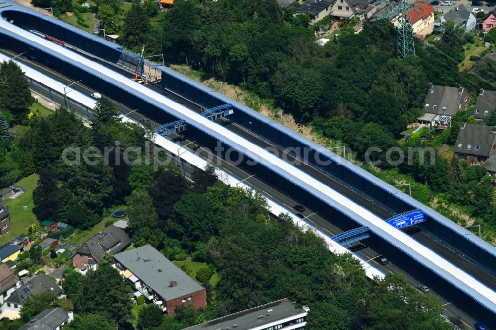 Hamburg from the bird's eye view: Highway construction site for the expansion and extension of track along the route of A7 in the district Schnelsen in Hamburg, Germany