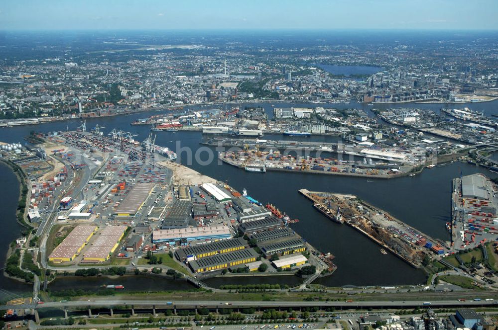 Hamburg from above - Blick auf den Hamburger Hafen im Bereich Kleiner Grasbrook und Steinwerder. Im Hintergrund die Stadtmitte mit der Außenalster und Binnenalster.