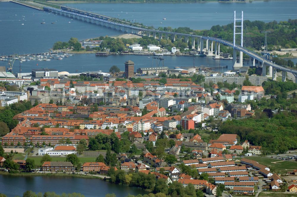 Aerial photograph Stralsund - Blick auf die Hansestadt Stralsund, eine kreisfreie Stadt in Mecklenburg-Vorpommern im Norden Deutschlands. Die Stadt liegt am Strelasund, einer Meerenge der Ostsee, und wird auf Grund ihrer Lage als Tor zur Insel Rügen bezeichnet. Die Stadt ist zusammen mit Greifswald eines der vier Oberzentren des Landes. Die Altstadt gehört seit 2002 zum UNESCO-Weltkulturerbe.