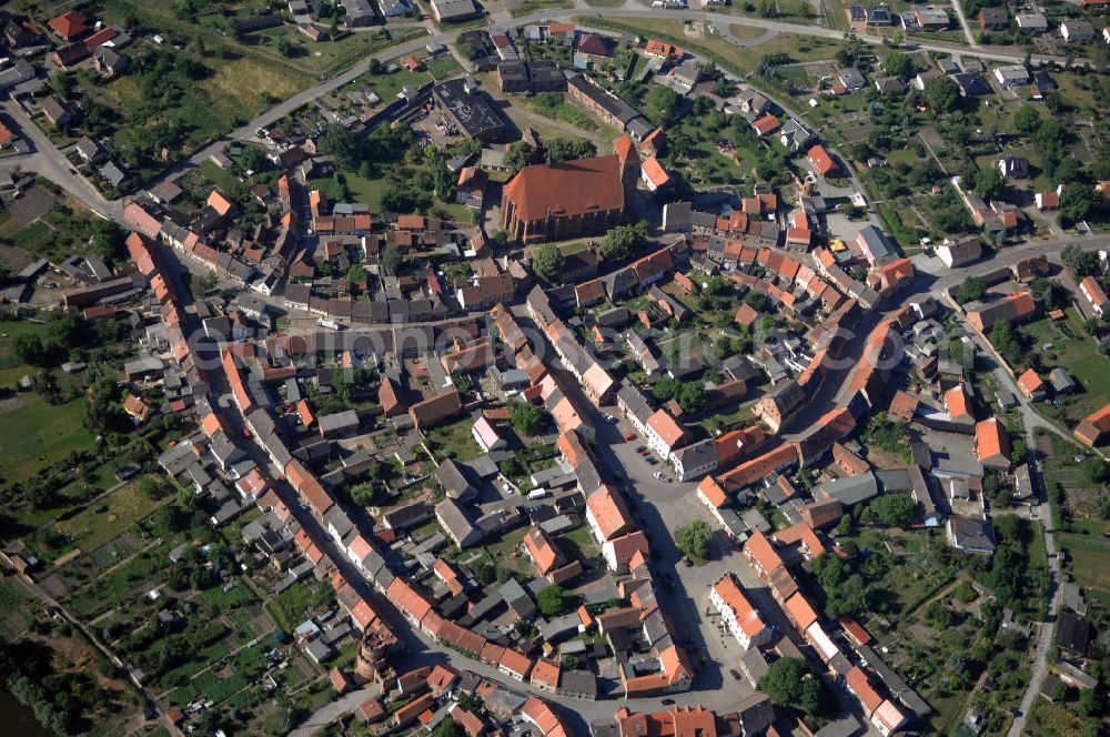 Werben from above - Blick auf die Stadt Werben (Elbe). Ist die kleinste Stadt Sachsen-Anhalts umgeben von einem Landschaftsschutzgebiet. Kontakt: Tourist-Information Werben, Am Markt 1, 39615 Werben, Tel. +49(0)39393 92755, Fax +49(0)39393 92756, Email: fremdenverkehrsverein-werben@t-online.de