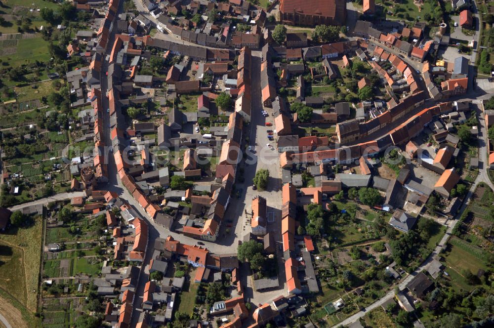 Aerial image Werben - Blick auf die Stadt Werben (Elbe). Ist die kleinste Stadt Sachsen-Anhalts umgeben von einem Landschaftsschutzgebiet. Kontakt: Tourist-Information Werben, Am Markt 1, 39615 Werben, Tel. +49(0)39393 92755, Fax +49(0)39393 92756, Email: fremdenverkehrsverein-werben@t-online.de