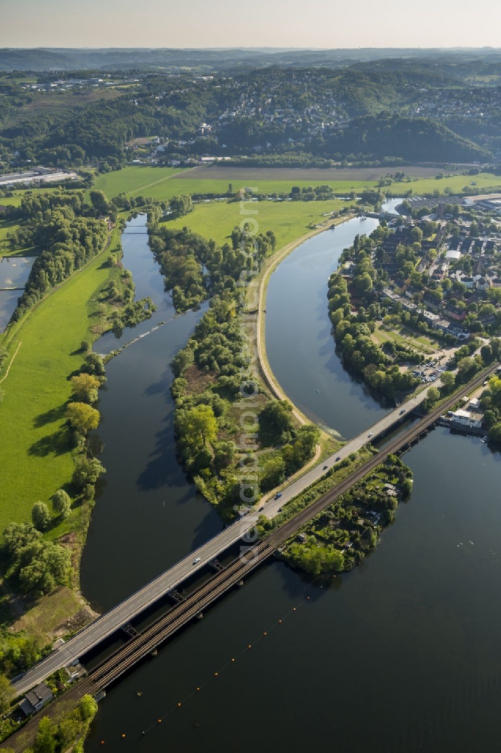 Wetter from the bird's eye view: Harkort- lake with Obergraben and sun reflection in the outdoor weather in the Ruhr area in North Rhine-Westphalia