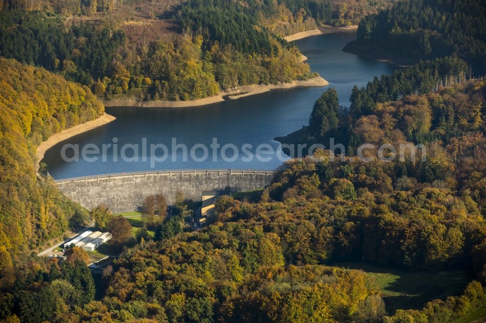 Aerial photograph Hagen Ennepetal - Hasper dam surrounded by autumnal forest areas in Hagen at Ennepetal in North Rhine-Westphalia