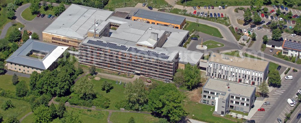 Haßfurt from the bird's eye view: Blick auf das Haus Haßfurt der Haßberg-Kliniken. Das öffentliche Kreiskrankenhaus bietet für den Landkreis Haßberge eine Grund- und Regelversorgung an. View of the House Hassfurt of the Hassberg Clinics. The public hospital offers for the district Haßberge offers a basic and standard healthcare.