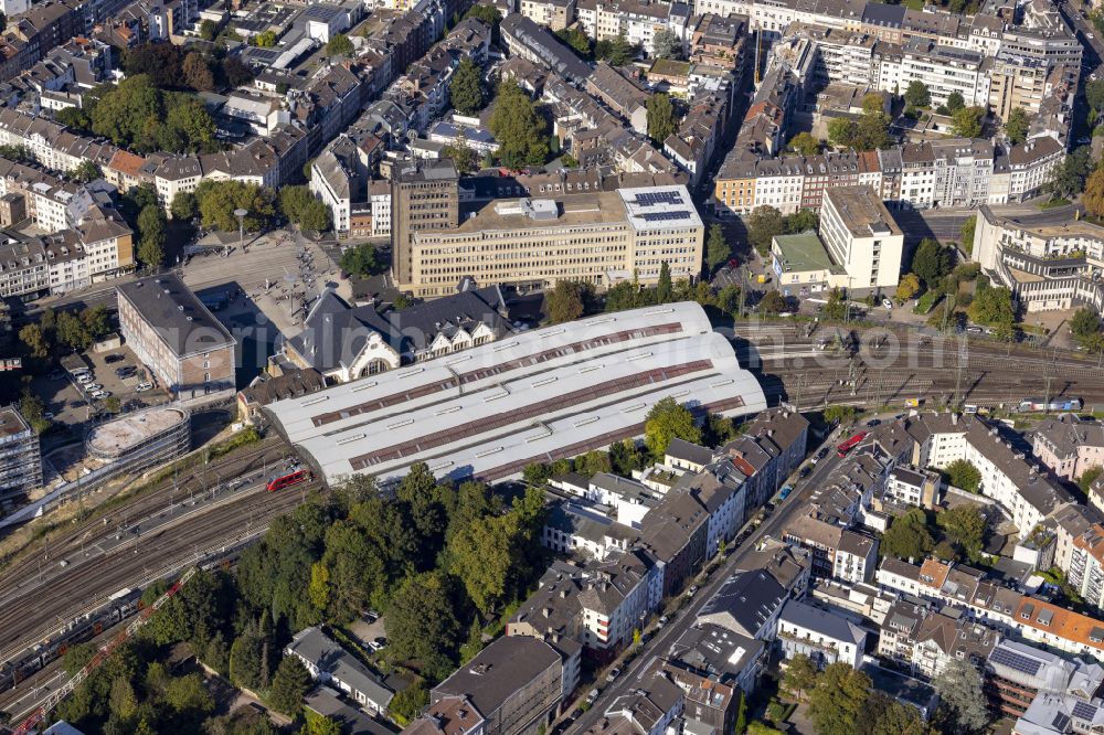 Aachen from above - Track layout and building of the main station at Bahnhofplatz in the Mitte district of Aachen in the federal state of North Rhine-Westphalia, Germany