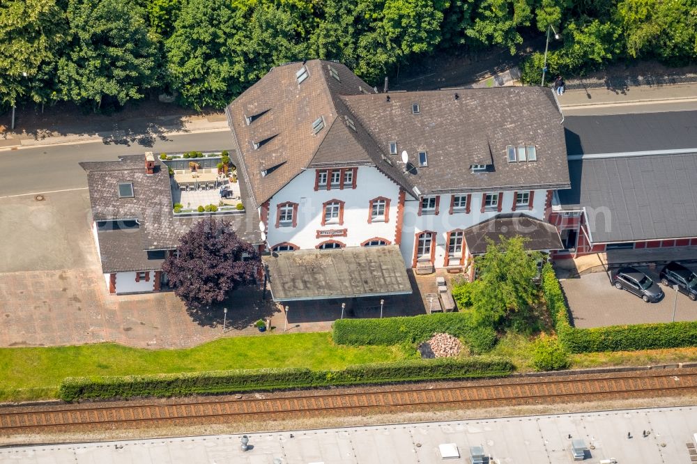 Aerial photograph Brilon - Track progress and building of the main station of the railway on Bahnhofstrasse in Brilon in the state North Rhine-Westphalia, Germany