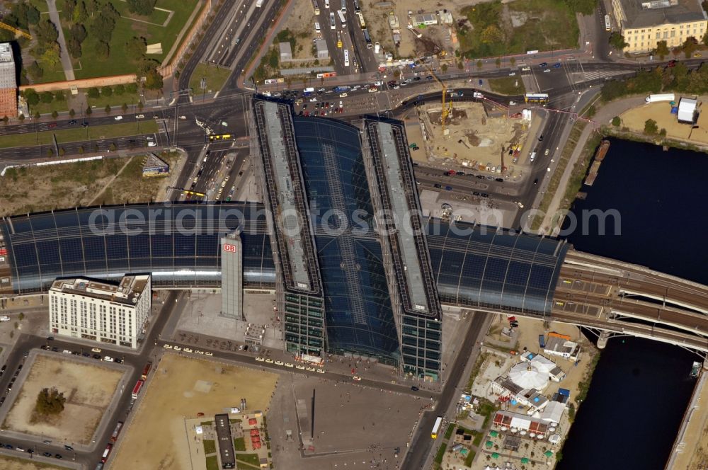 Aerial photograph Berlin OT Moabit - View of the Berlin Central Station