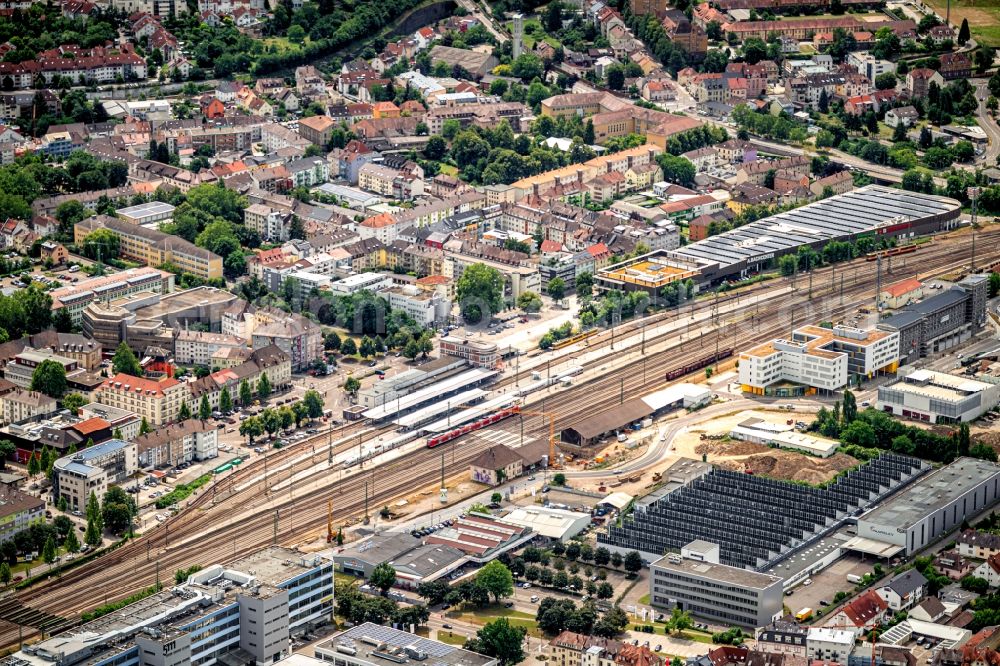 Bruchsal from the bird's eye view: Track progress and building of the main station of the railway in Bruchsal in the state Baden-Wurttemberg, Germany