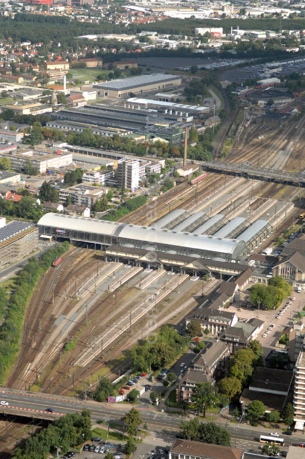 Darmstadt from the bird's eye view: Blick auf den Hauptbahnhof von Darmstadt. Der Darmstädter Hauptbahnhof (ein Reiterbahnhof) wurde 1912 errichtet. Mit etwa 35.000 Reisenden am Tag ist er nach dem Frankfurter Hauptbahnhof zweitgrößter Bahnhof in Hessen. Täglich verkehren hier ungefähr 220 Züge. Kontakt (DB Mobilitätsservicezentrale): Tel. +49(0)1805 512512