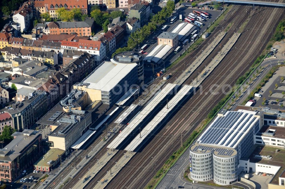 Aerial photograph Aschaffenburg - Track progress and building of the main station of the railway in Aschaffenburg in the state Bavaria