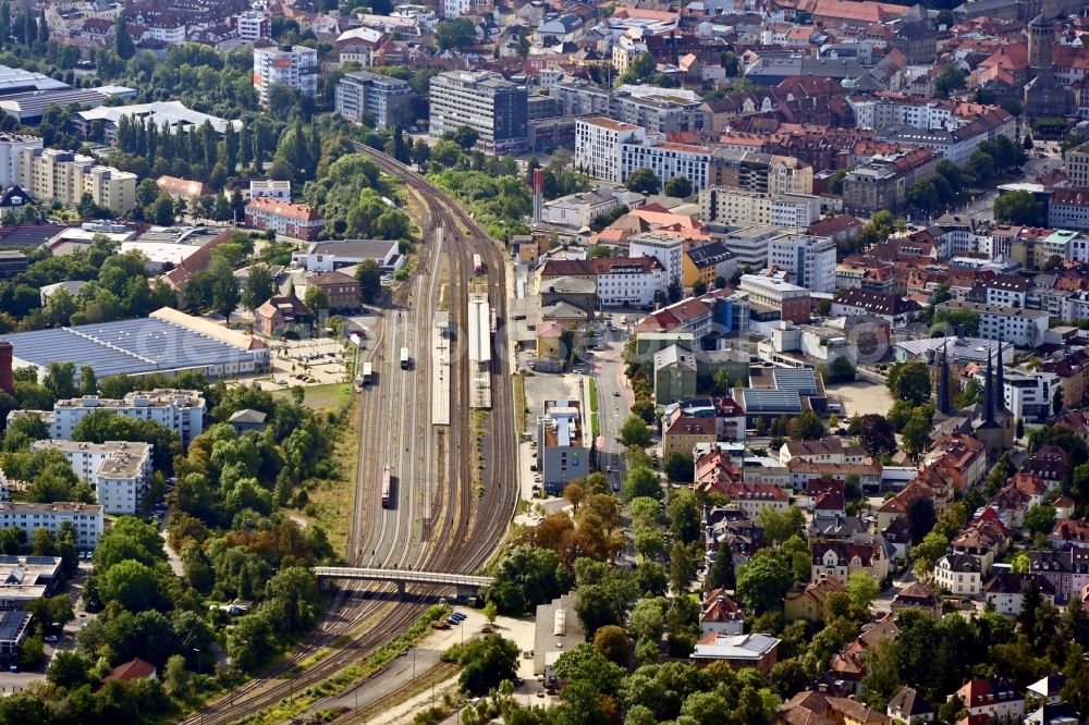 Aerial photograph Bayreuth - Track progress and building of the main station of the railway in Bayreuth in the state Bavaria, Germany