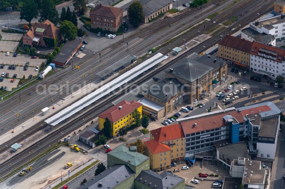 Aerial image Bayreuth - Track progress and building of the main station of the railway in Bayreuth in the state Bavaria, Germany