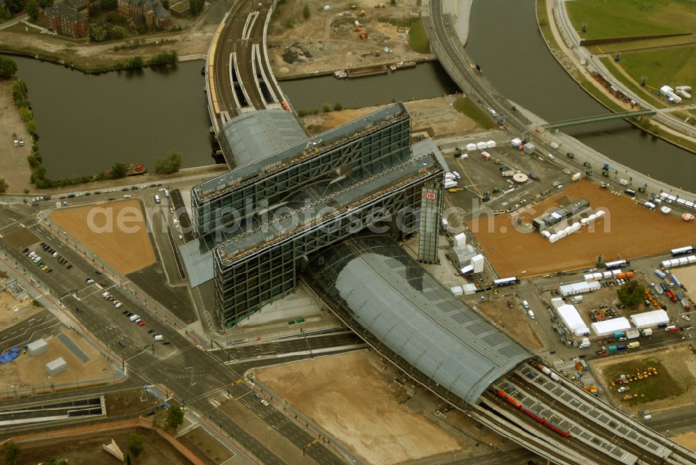 Berlin from above - Track progress and building of the main station of the railway in Berlin, Germany