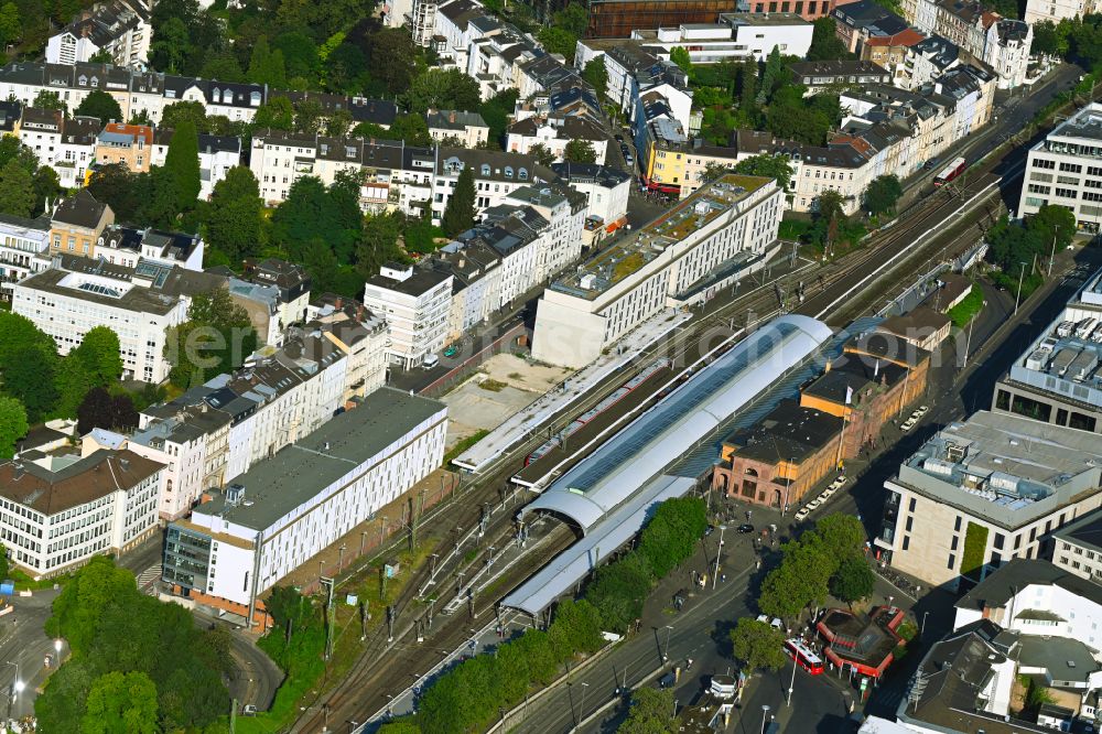 Aerial image Bonn - Track layout and building of the main train station of the Deutsche Bahn in Bonn in the state North Rhine-Westphalia, Germany