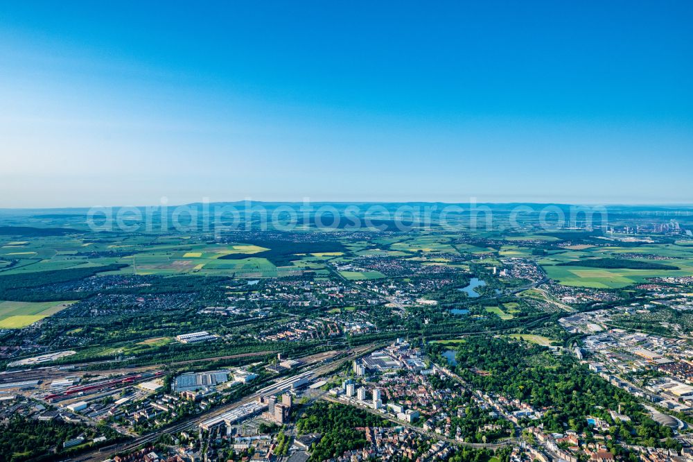 Braunschweig from above - Track progress and building of the main station of the railway on place Willy-Brandt-Platz in Braunschweig in the state Lower Saxony