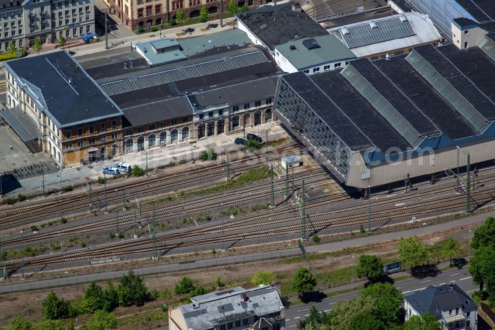 Aerial image Chemnitz - Track progress and building of the main station of the railway in Chemnitz in the state Saxony, Germany