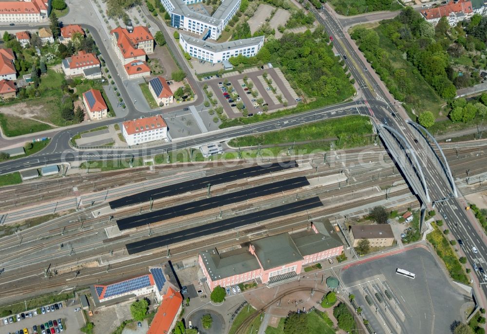 Aerial photograph Dessau-Roßlau - Track progress and building of the main station of the railway in Dessau-Rosslau in the state Saxony-Anhalt