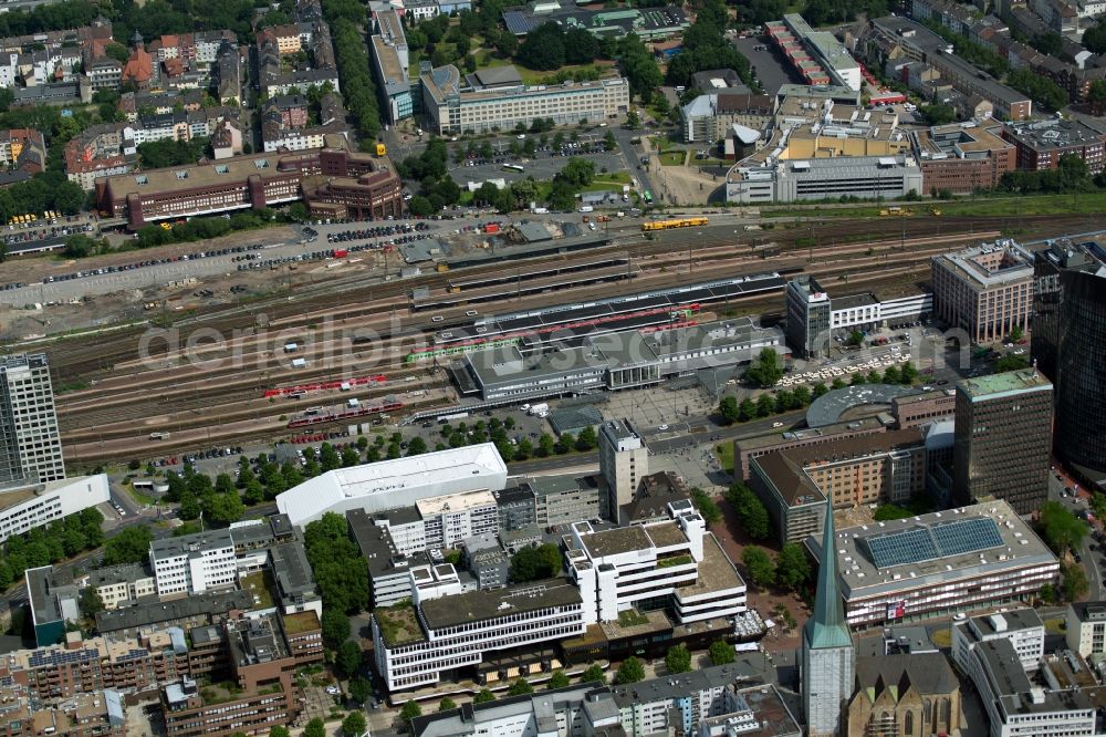 Aerial image Dortmund - Track progress and building of the main station of the railway in Dortmund in the state North Rhine-Westphalia, Germany