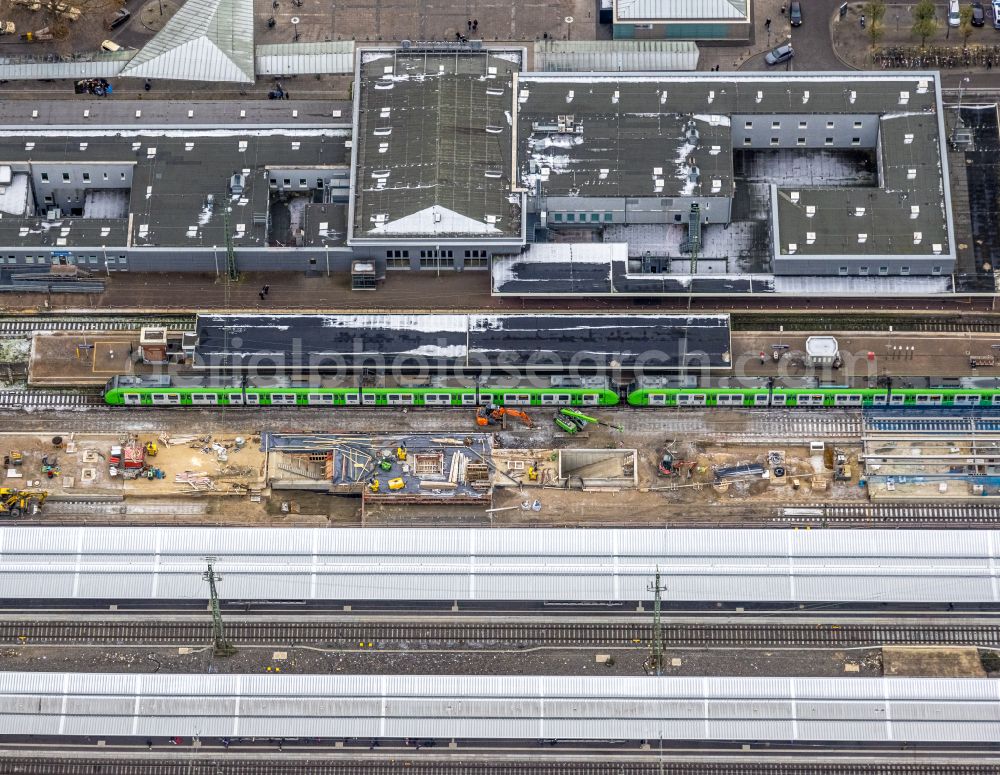 Aerial photograph Dortmund - Track progress and building of the main station of the railway in Dortmund at Ruhrgebiet in the state North Rhine-Westphalia, Germany