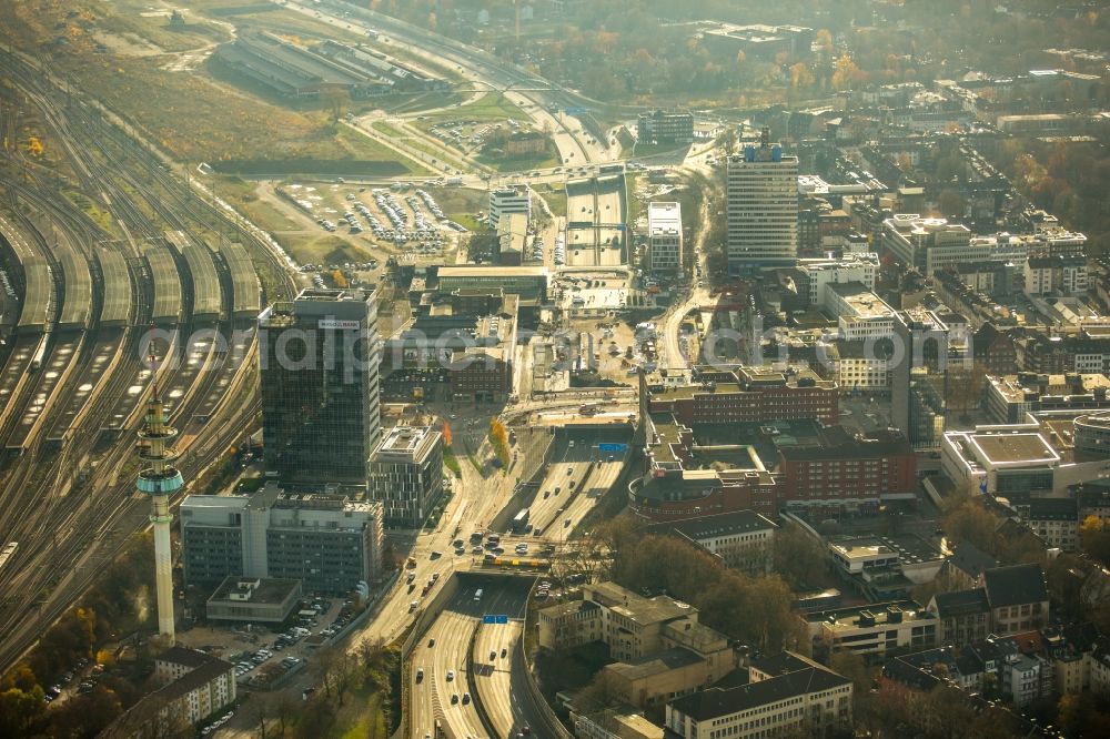 Aerial photograph Duisburg - Track history, the station forecourt and the building of the main station of the Deutsche Bahn in Duisburg in North Rhine-Westphalia