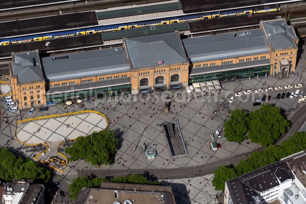 Aerial photograph Hannover - Central station of the German railways on the Ernst August's place in Hannover in the federal state Lower Saxony, Germany